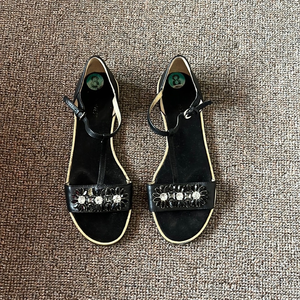 NINEWEST leather sandals with floral design